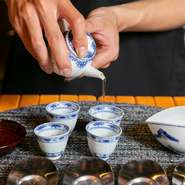 京食材を使った「京中華」と「京都のお茶」をペアリングするコースを提供し、大切な人とのハレの日のお祝いにおススメ。記念日利用には、プラス3,000円フルーツカービングや飴細工など特別な演出も相談できます。
