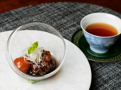 ビネガーが織りなす味の深みとバランスが絶妙『京の都もち豚の角煮酢豚　～五種のビネガーのソース～』