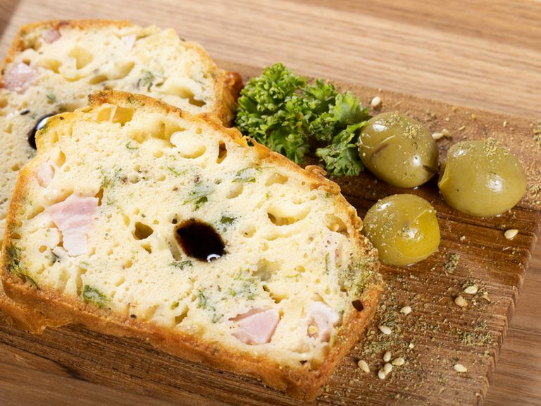 Cランチ:フランスからの生地を焼いたクロワッサン