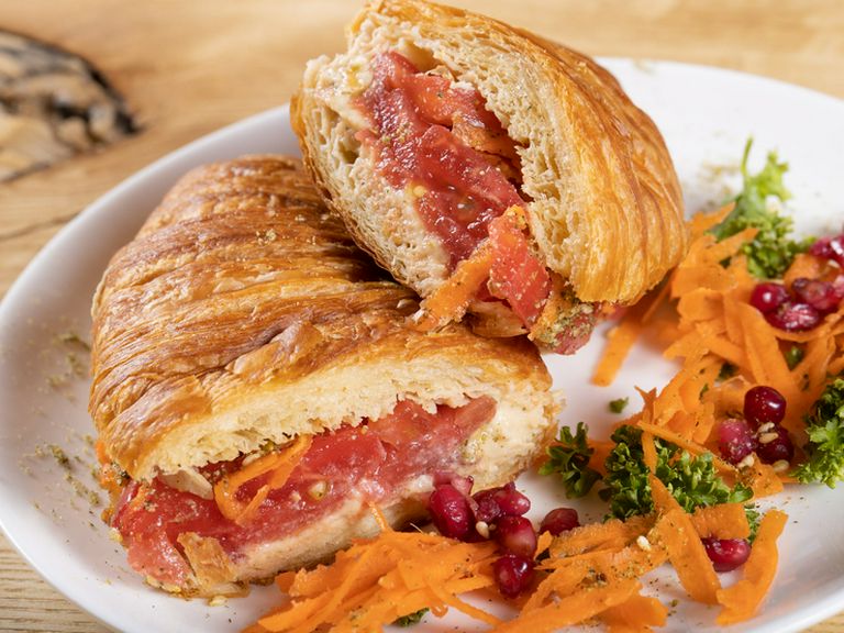 「フムス」の魅力を広く伝える『フムスクロワッサン』