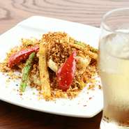 宴会向けのコースも相談可（コース予算目安：税込4000円～）。料理のリクエストなど予約・相談は店舗まで電話連絡を。本格中華とお酒を楽しみながら、友人との会話に花を咲かせてみませんか。