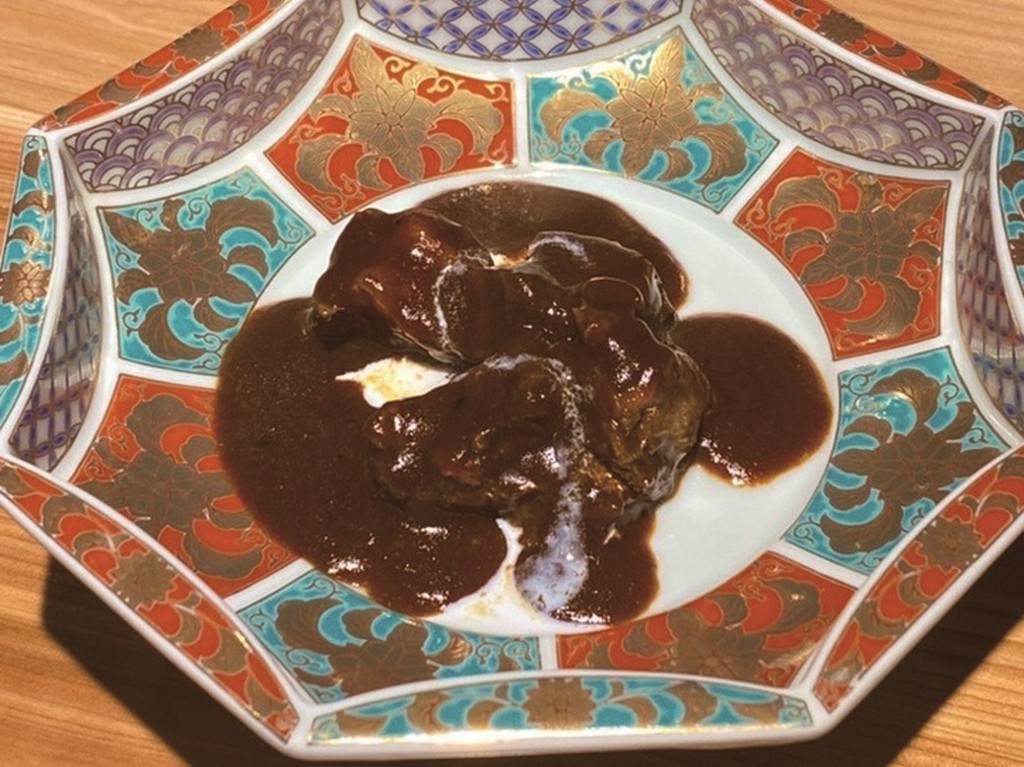 お酒やご飯と合わせていただきたい『タンシチュー』