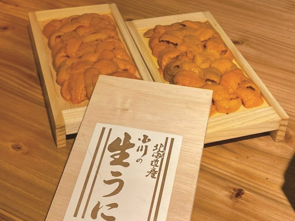 北海道産「小川のウニ」など、お肉以外の食材にもこだわりあり