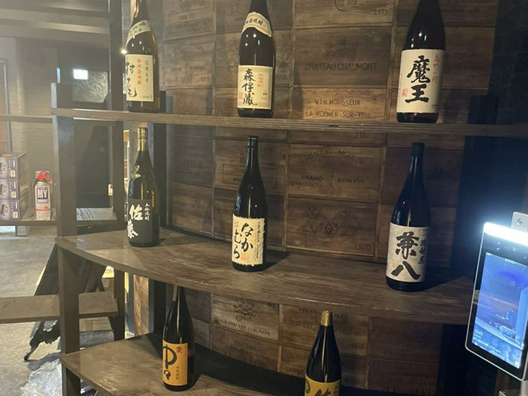 一人酒から大切な人とのひとときまで。思いのままに過ごせる空間