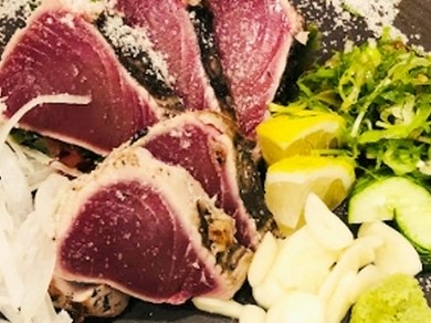 鰹 （刺身・塩タタキ)