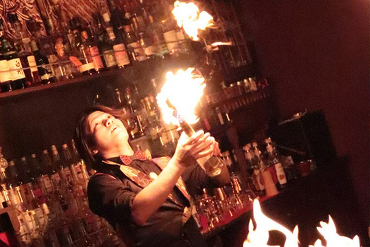 サカキ　バーカウンター サカキ バーカウンター サカキ バーカウンター Kitchen Bar Shiki