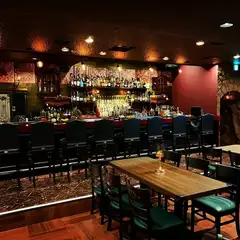 朝までお酒を楽しみたい夜に過ごしたくなる心地よい雰囲気のバー