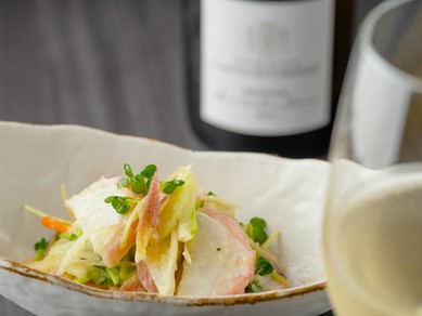 一皿の世界を奥深くしてくれるワイン