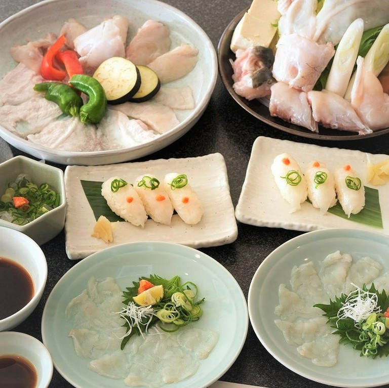 [おすすめ]【ふぐフルコースランチ】焼きふぐ、てっちりのWメイン、てっさ、ふぐ唐揚げなど満喫！全7品