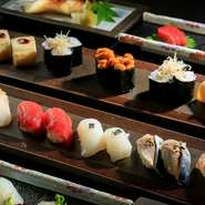 厳選した旬のネタを使用した握りをご堪能下さい。