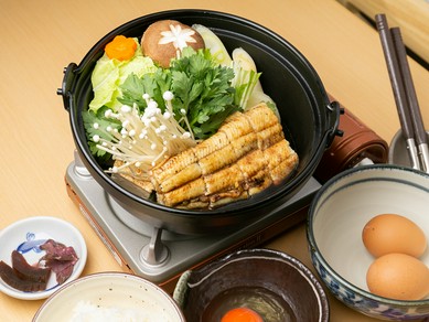 国産鰻を贅沢に使った、注目の新名物『鰻のすき焼き』