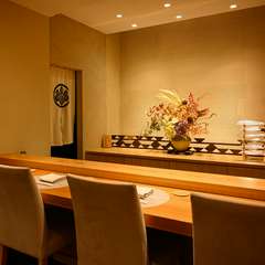 美酒と美食を楽しむ贅沢な時間を、二人だけの思い出に