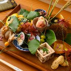 まさにこの店のスペシャリテ。細やかな技とセンスが光る『八寸』