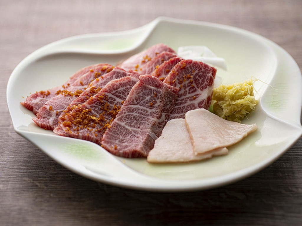鍋前にぜひ！熊本から空輸仕入れする『特鮮馬刺し』2～3人前