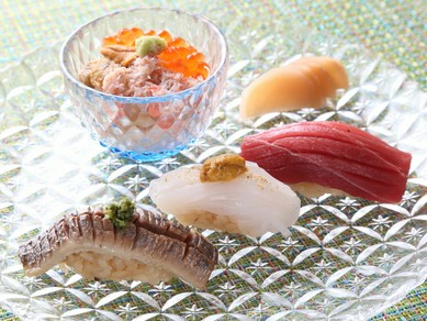 漬けや酢〆など趣向を凝らし、大将のこだわりが凝縮された『寿司』