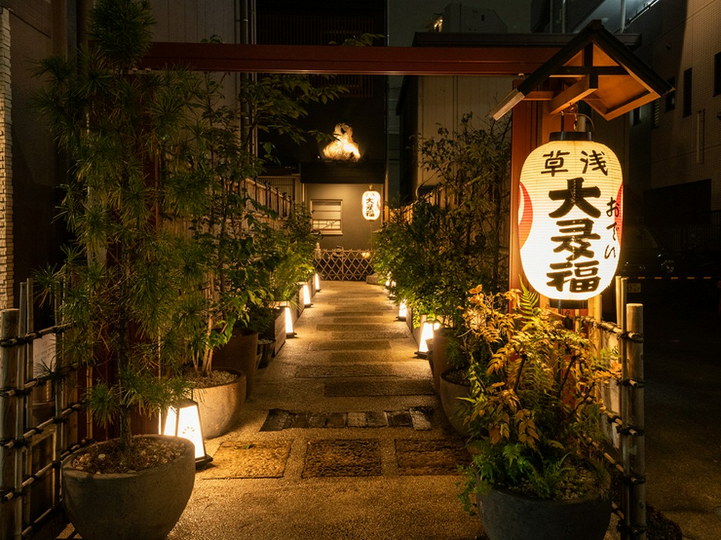 浅草駅徒歩5分。誰かを誘いたくなる隠れ家