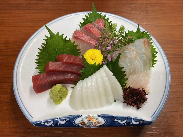 刺身盛り合わせ