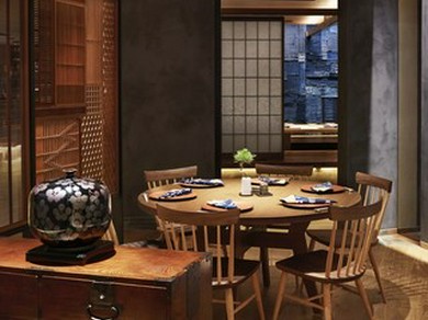 意匠を凝らした7つの個室