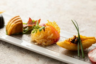 四季折々の旬な食材を使用したお薦めランチコース「四季圓」