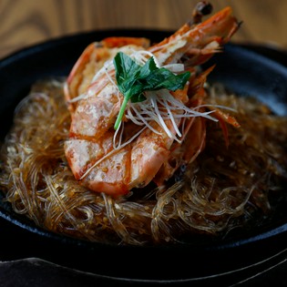 ピリ辛風でクセになる味わい『 海老春雨　広東風』