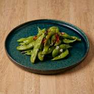 パスタじゃありません！ニンニクと唐辛子のソテーです。