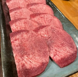 噛めば噛むほど旨みがあふれる『タン』