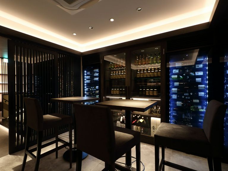 ラグジュアリーな空間で、大人のひと時を満喫できる店