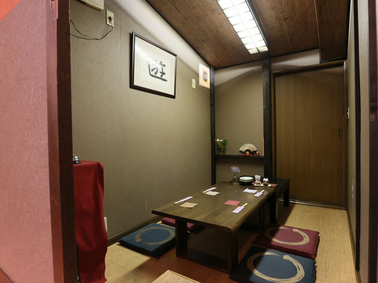 周りを気にせず、おしゃべりに花を咲かせられる完全個室