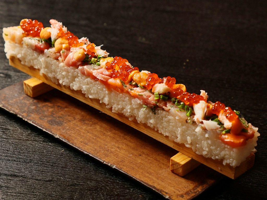 旬の魚介を味わえる『海鮮棒寿司』