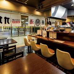 落ち着きがあり、ふらりと立ち寄りやすい雰囲気のお店