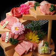 選りすぐりの肉8種を堪能できる『A5神戸牛階段盛りセット』
