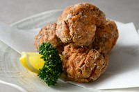 中津本店で経験を積んだ料理長でこそ出せるおいしさ。下味の奥深さと揚げ技が絶品。