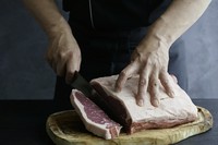 ハンバーグとフライドチキンの食べ放題が出来る夢のようなメニュー。ハンバーグはノーマルとチーズハンバーグの2種類。ソースも充実。さらにお味噌汁、ごはん、卵、本日の付け合わせも食べ放題でご用意しています♪
