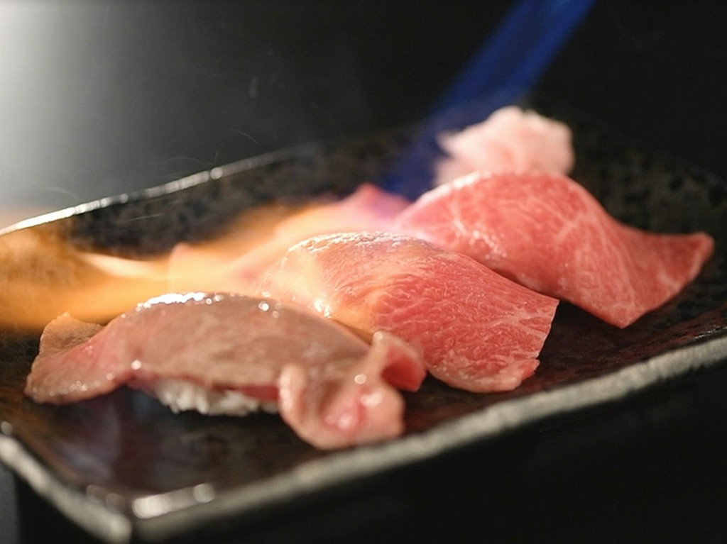 北新地で一人焼肉を堪能する、贅沢なひととき