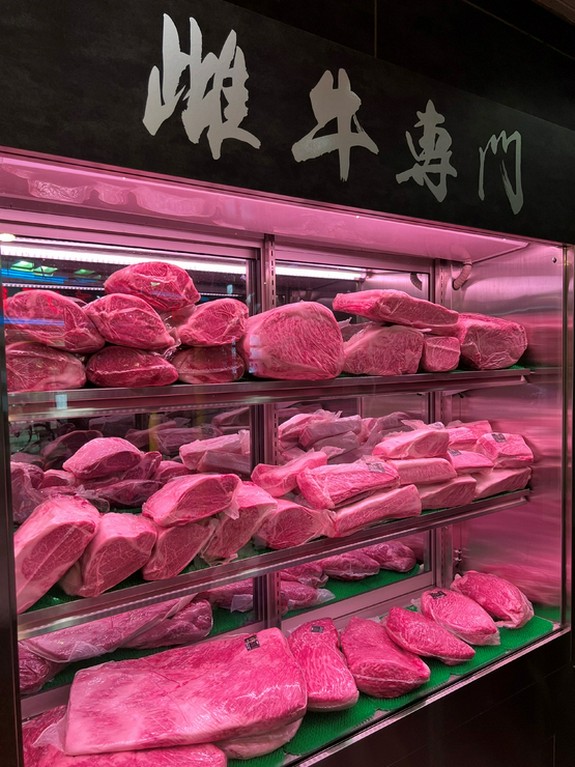 口の中でとろけるようにやわらかいのは、雌牛に限定しているから