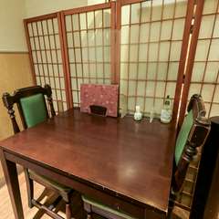 ついたてで区切りプライバシーを大切にした、快適なくつろぎ空間