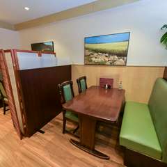 楽しいおしゃべりやデートにぴったりの落ち着いた雰囲気のお店