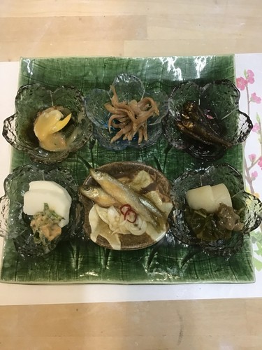 『季節のおまかせセット』前菜小鉢一例