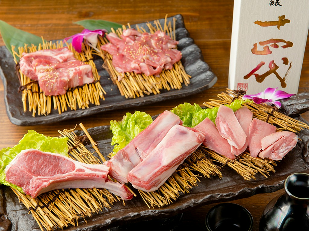 ボリュームにも味にも大満足の各種食べ放題コースもあり