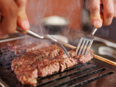 料理人熟練の技と厳選赤身肉で、ワンランク上の歓送迎会を演出