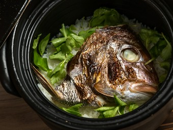 味わい深い旬の逸品『季節の土鍋ご飯』