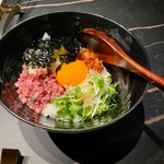 焼肉のおいしさを引き立てる『花の米　新之助（小）』