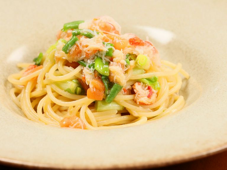 毛蟹とネギとカラスミのパスタ