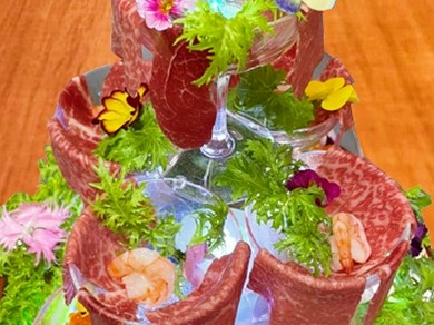 お祝い事に最適なさまざまな肉料理を…