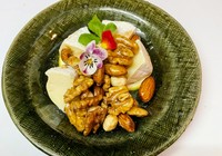・茄子と季節野菜のたたき：680円
・梅くらげ：500円
・チャンジャ：500円
・牛ゆっけ塩麹：980円
・たたききゅうり：500円
・インカの目覚めポテトフライ：680円
・枝豆：550円
・カマンベール蜂蜜ナッツ：780円