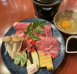 外国の方にも人気!! えくぼのすき焼きコース(全6品)2名様からご利用可能　8000円（税込）