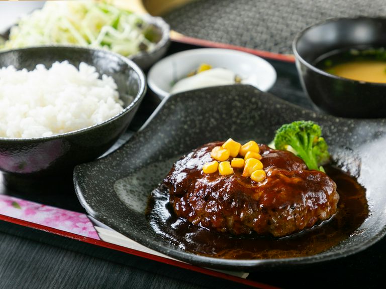 一家の団欒に。家族の食べたいものが揃う地域の名店