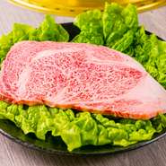 佐賀牛、広島牛などA4ランク以上のこだわり和牛を確かな目利きで厳選いたしました。

だしからとった焼肉ハウス21自家製タレ。お肉に合わせて調合した濃厚辛口とさっぱり甘口の2種類からお選びください。