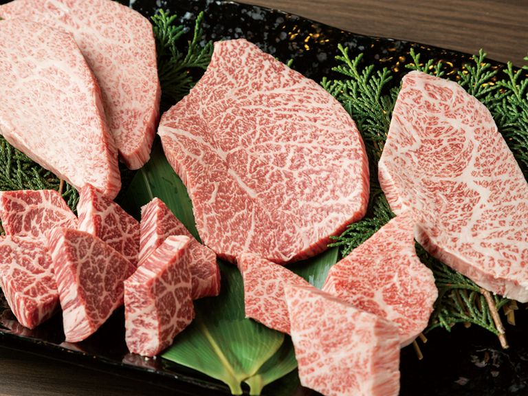飛騨牛の本日盛合せ(4〜5人前)