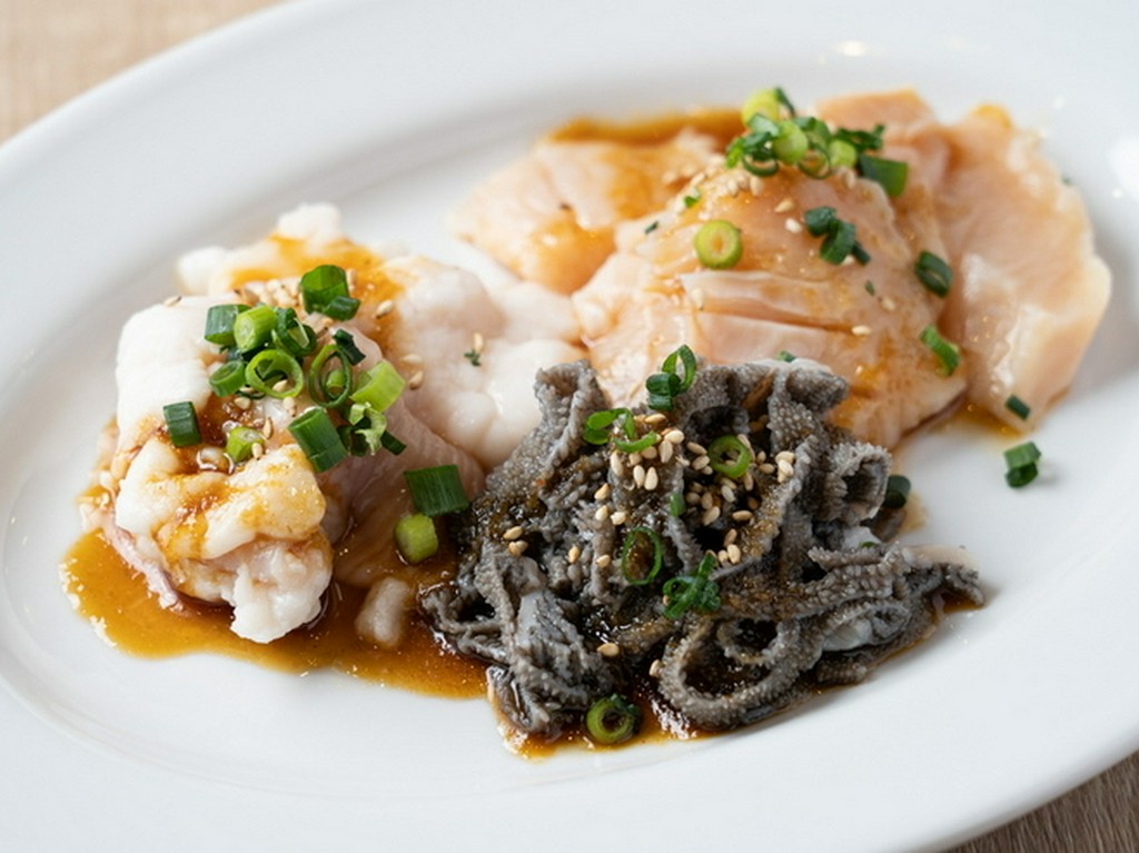 ホルモン盛合せ